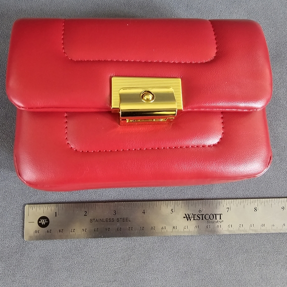 Cute Red Handbag - Picture 4 of 4